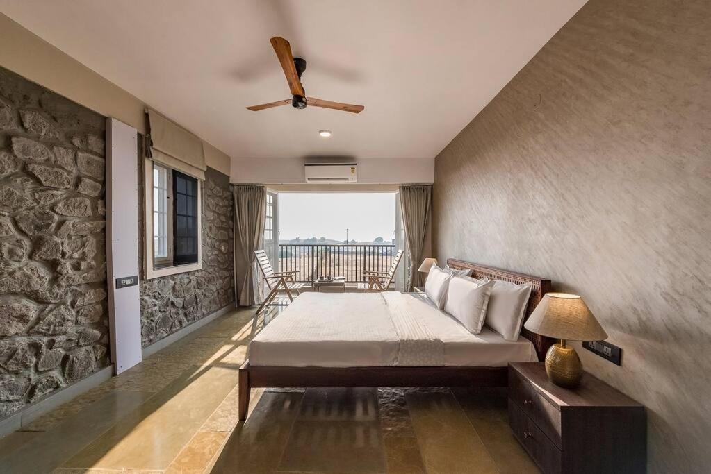Stone Mansion By Phoenix Stays Igatpuri Exterior foto