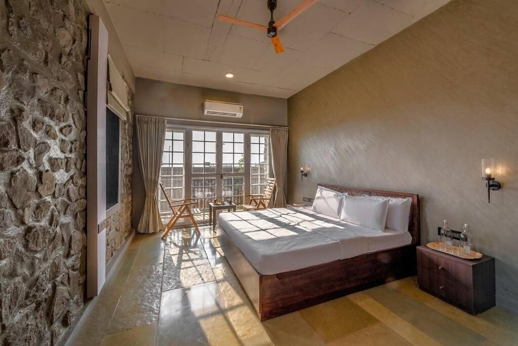 Stone Mansion By Phoenix Stays Igatpuri Exterior foto
