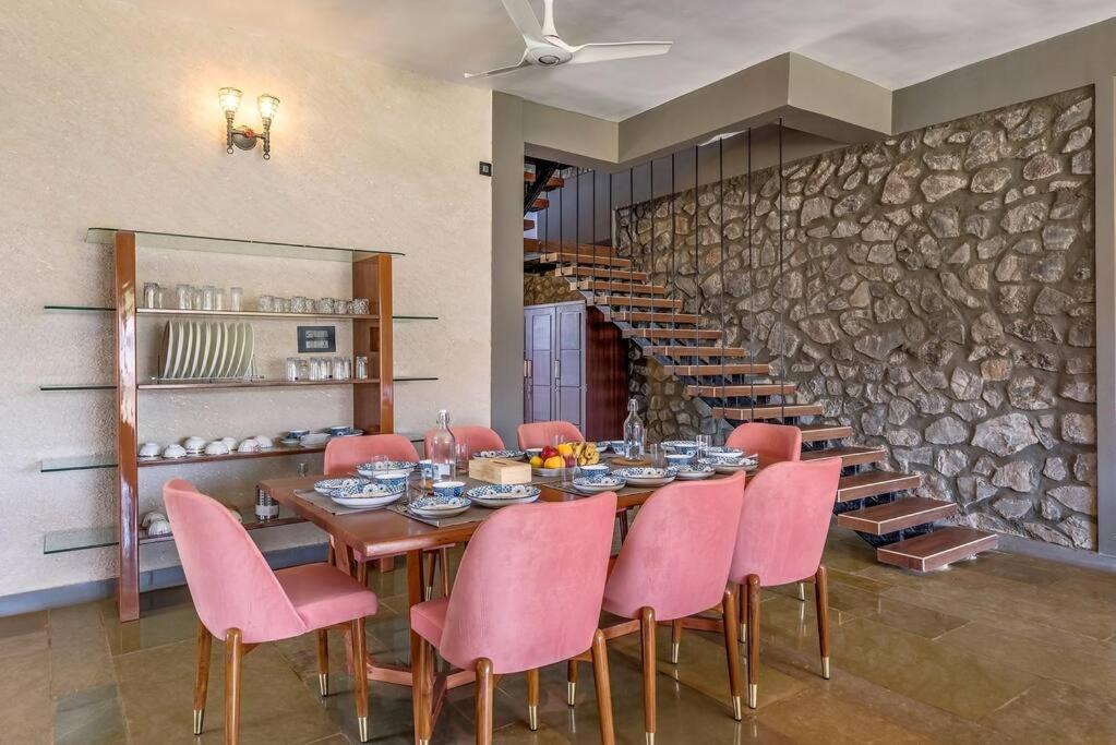 Stone Mansion By Phoenix Stays Igatpuri Exterior foto