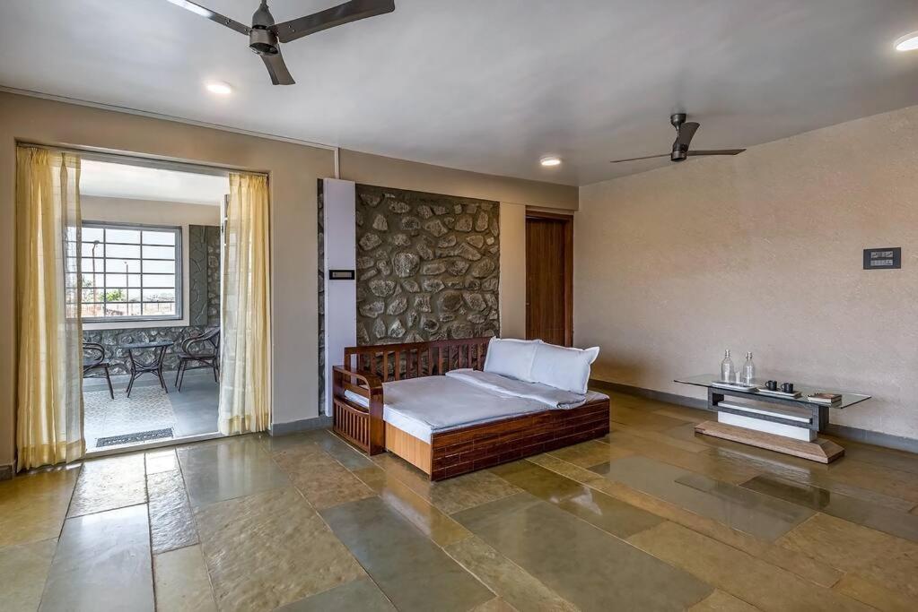 Stone Mansion By Phoenix Stays Igatpuri Exterior foto