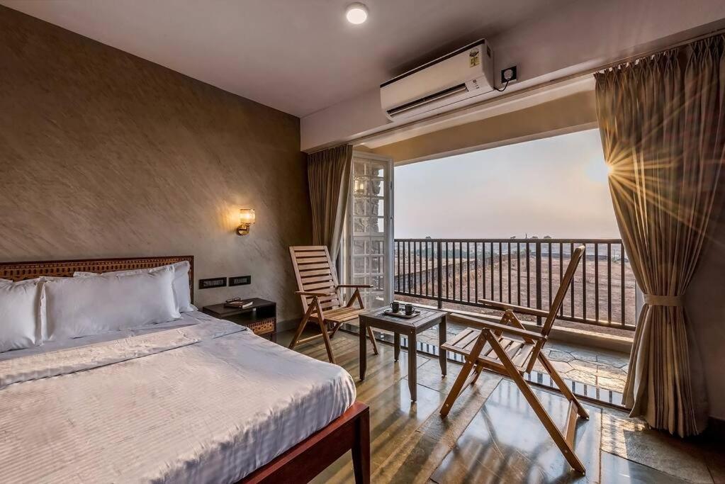 Stone Mansion By Phoenix Stays Igatpuri Exterior foto